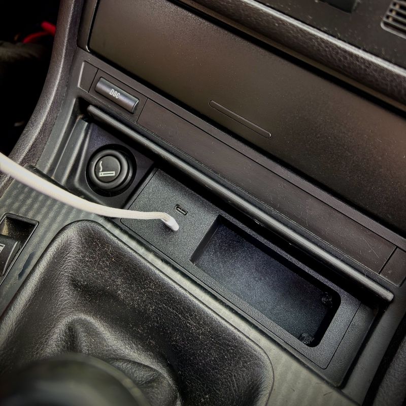 BMW E46 USB-C Charger Installed And Connected